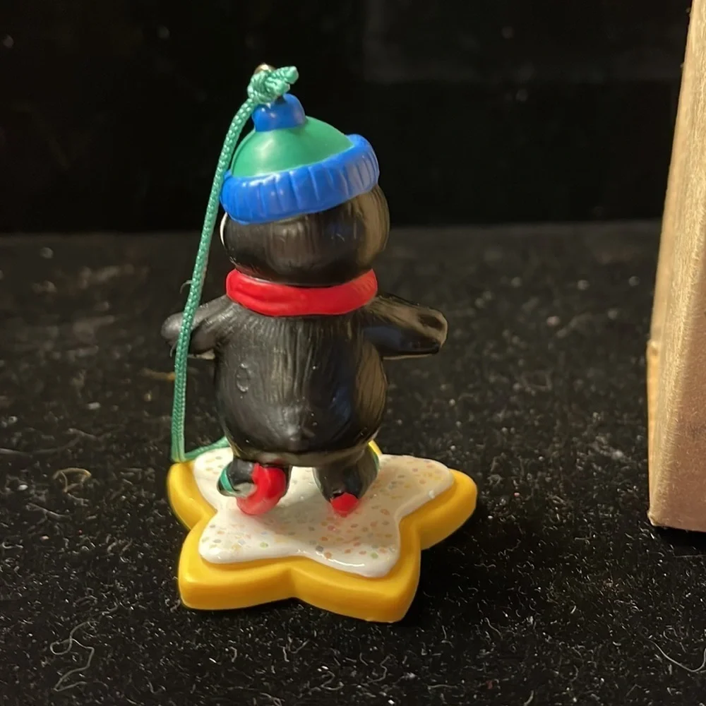 Avon Vintage Collectible “Frosty Treats Ornament” Penguin on a Cookie
